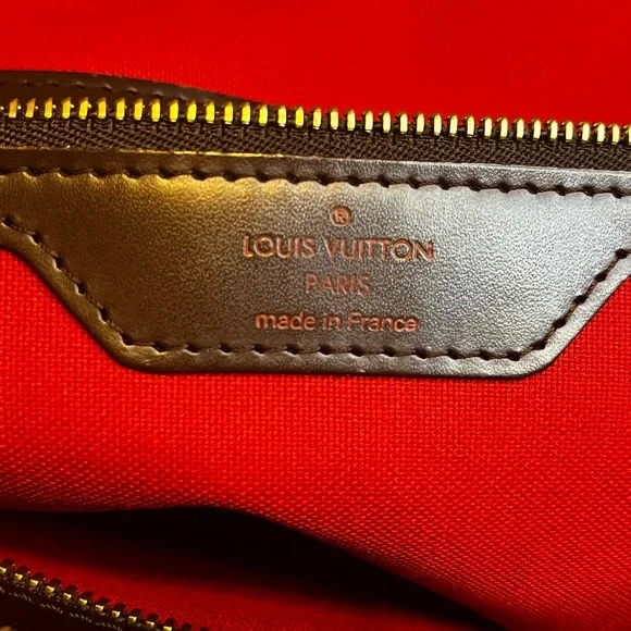 Louis Vuitton Damier Ebene Chelsea Tote - Picture 7 of 10